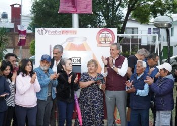 Moderniza Chedraui alumbrado en Amalucan