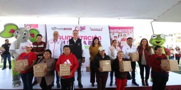 Entrega SMDIF Puebla 4 mil 418 despensas en La Resurrección