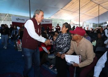 Atiende Chedraui demandas vecinales en Xonaca