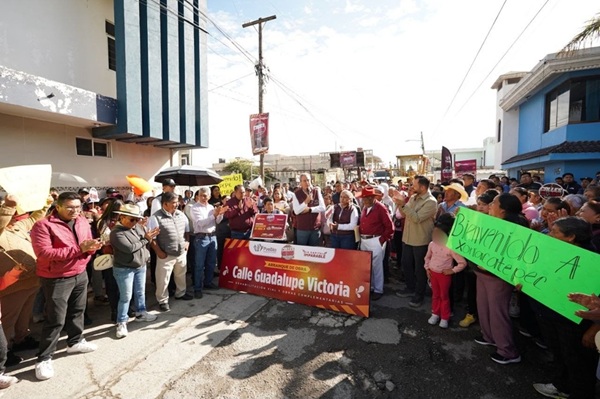 Arranca Chedraui rehabilitación vial en Xonacatepec