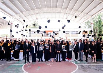 Destaca Lupita Cuautle esfuerzo de graduados