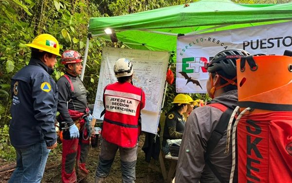 Localizan tres cuerpos en la Gruta de Chichicazapa