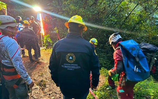 Refuerza Gobierno de Puebla búsqueda en Gruta de Chichicazapa