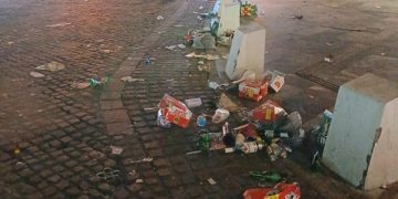 Despliegan limpieza en calles tras triunfo de México