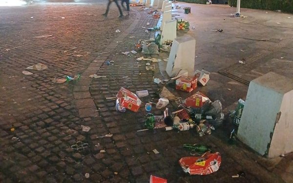 Despliegan limpieza en calles tras triunfo de México