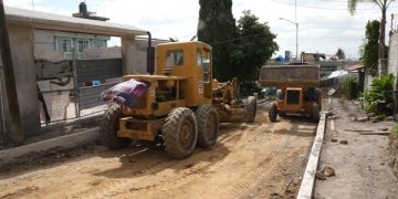 Supervisa Chedraui pavimentación en Guadalupe Hidalgo