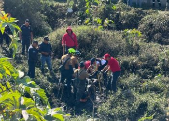 Localizan a policía arrastrado por el desbordamiento del río Atoyac