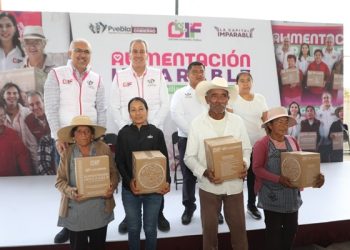 Entrega Puebla capital 3 mil despensas en Tecola