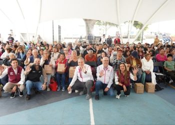 Entrega Ayuntamiento de Puebla 2 mil 322 despensas en Analco