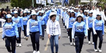 Recibe BUAP a nuevos alumnos con desfile
