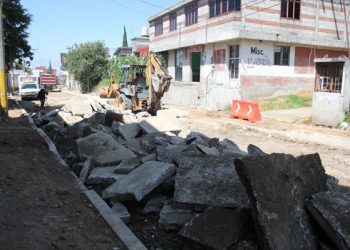 Rehabilita Comuna vialidad en San Sebastián de Aparicio