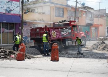 Supervisa Chedraui bacheo en Los Pinos Mayorazgo