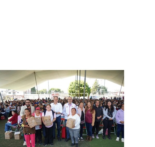 Entrega Ayuntamiento de Puebla 14 mil 700 despensas