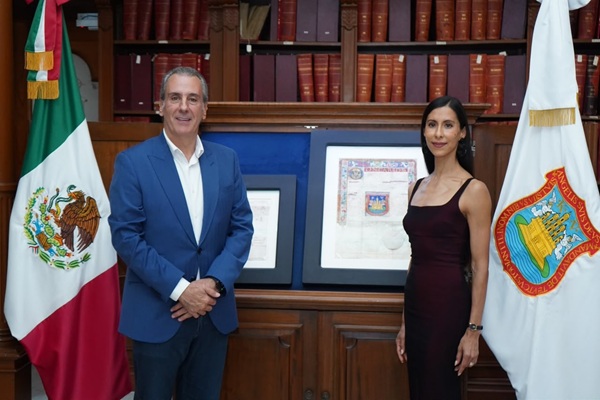 Presenta Chedraui gala de Elisa Carrillo