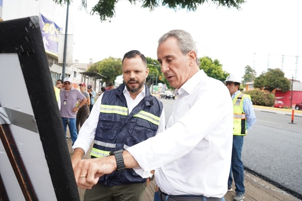 Rehabilita Chedraui el bulevar 5 de Mayo