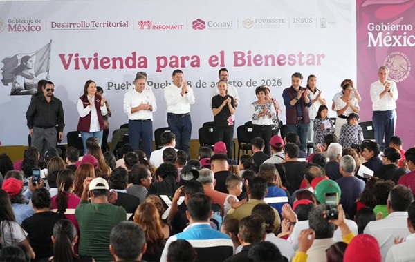 Acompaña Chedraui entrega de viviendas en Puebla