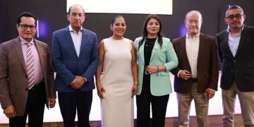 Mantiene Lupita Cuautle diálogo permanente con el sector empresarial