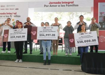 Entrega Sedif acciones de obra comunitaria y despensas