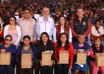 Entrega SMDIF 11 mil despensas en Xochimehuacan