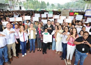 Entrega Alejandro Armenta 31 apoyos comunitarios