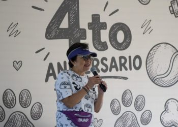 Brinda CAETO apoyo emocional con perros en la BUAP
