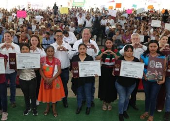 Entregan más de 30 mdp en apoyos a la Sierra Nororiental