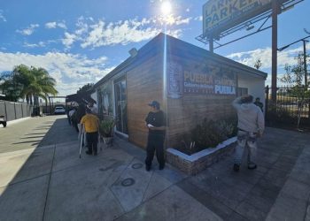 Atienden a 4 mil 783 poblanos en Los Ángeles