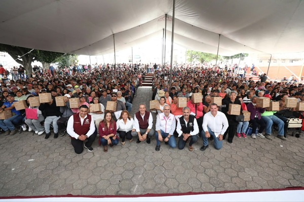 Entregan 5 mil 400 despensas en La Margarita