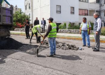Supervisa Chedraui bacheo en La Noria