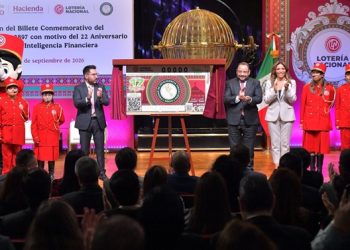 Celebra Lotería 22 años de la UIF con billete