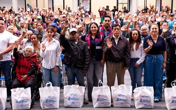 Apoya San Andrés a 9 mil personas con despensas