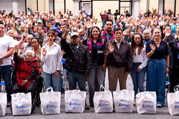 Apoya San Andrés a 9 mil personas con despensas