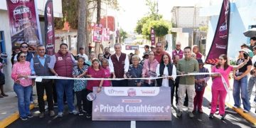 Pavimentan una calle en la colonia Guadalupe Hidalgo