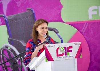 Entrega SMDIF Puebla 69 aparatos funcionales