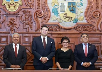 Refrenda Alejandro Armenta respeto a autonomía BUAP
