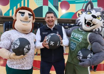 Acerca Lobos Puebla el básquetbol a jóvenes en UDEP