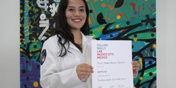 Gana alumna BUAP segundo lugar en Falling Walls