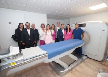 Entrega Ayuntamiento 56 apoyos a mujeres con cáncer de mama