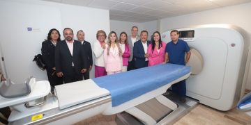 Entrega Ayuntamiento 56 apoyos a mujeres con cáncer de mama