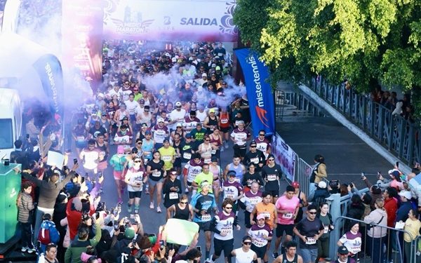 Reúne Medio Maratón Puebla a 4 mil 500 corredores