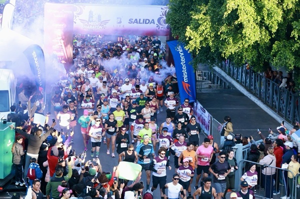 Reúne Medio Maratón Puebla a 4 mil 500 corredores