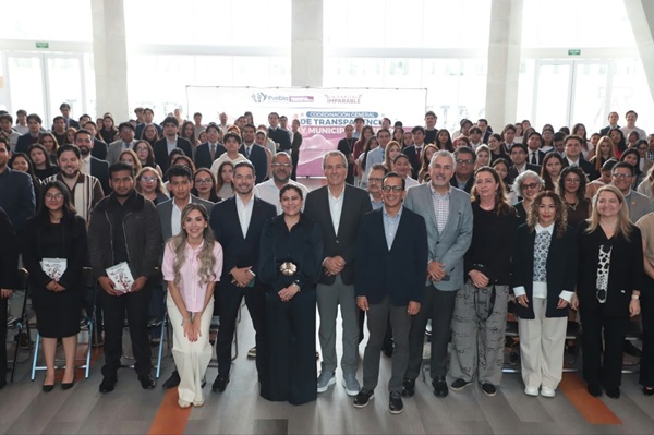 Promueve Chedraui transparencia entre jóvenes