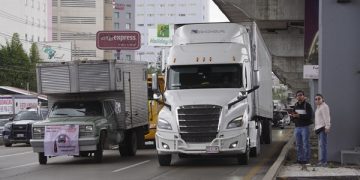 Transportistas presionan este lunes por seguridad en carreteras