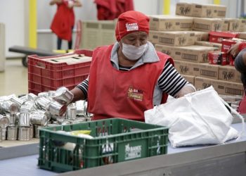 Padecen hambre un millón 200 mil poblanos