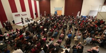 Recorre Chedraui 12 juntas auxiliares y escucha demandas