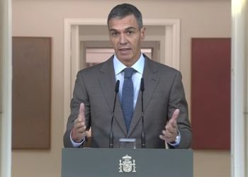 Adelanta Pedro Sánchez comicios y enciende a toda España